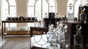 خرید عمده شیشه عطر لوکس در مشهد: راهنمای جامع برای انتخاب بهترین‌ها